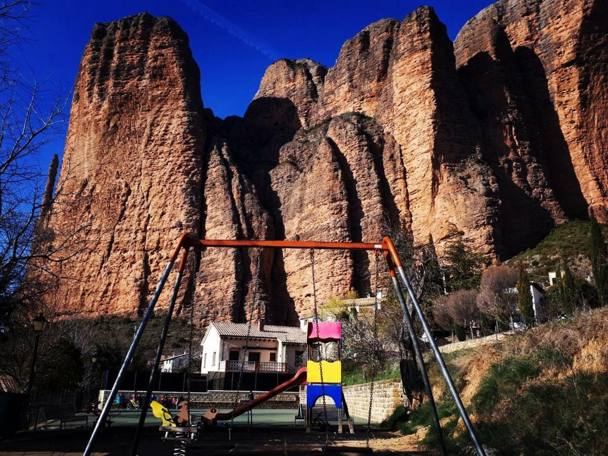 Villa Casa Barranquero Las Peñas de Las Peñas de Riglos Esterno foto