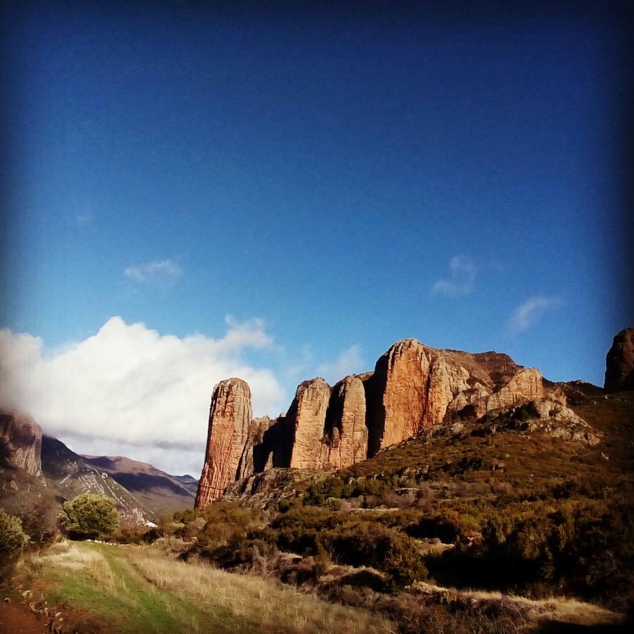 Villa Casa Barranquero Las Peñas de Las Peñas de Riglos Esterno foto